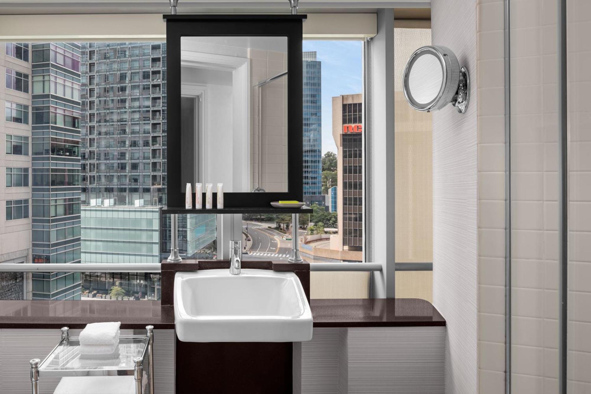 Le Meridien 4* Arlington