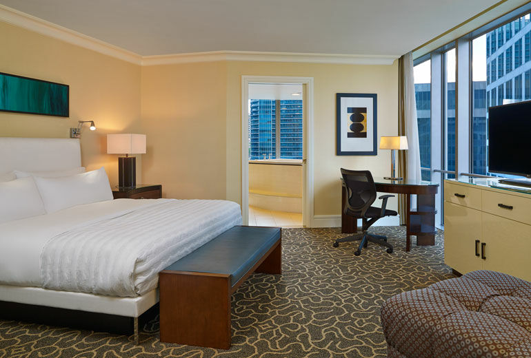 Le Meridien Hotel 4*